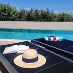 Leola Villa