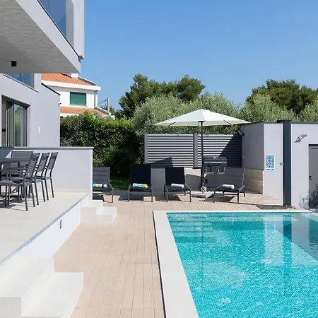 Villa Leola Ližnjan