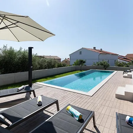 Villa Leola